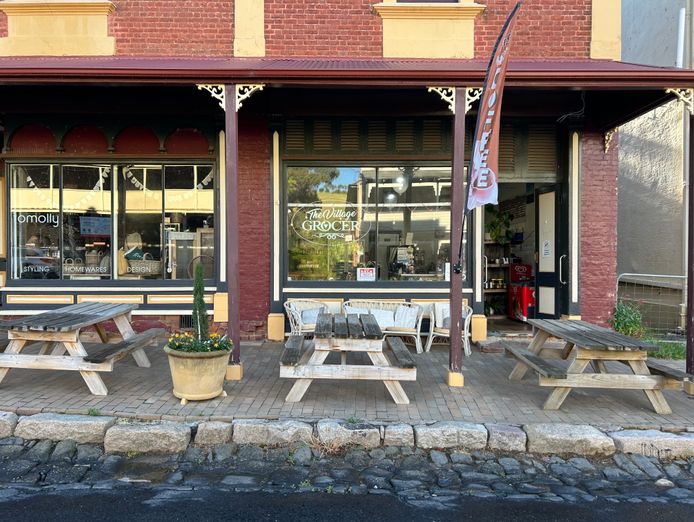the-village-grocer-carcoar-cafe-0
