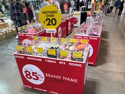 cosmetic-kiosks-high-margin-retail-choose-50-50-profit-share-or-purchase-unit-4