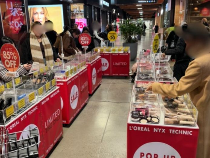 cosmetic-kiosks-high-margin-retail-choose-50-50-profit-share-or-purchase-unit-2