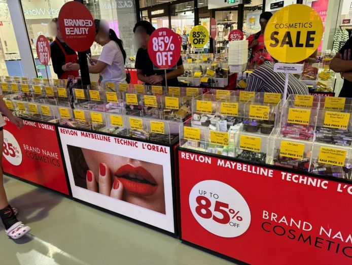 cosmetic-kiosks-high-margin-retail-choose-50-50-profit-share-or-purchase-unit-3