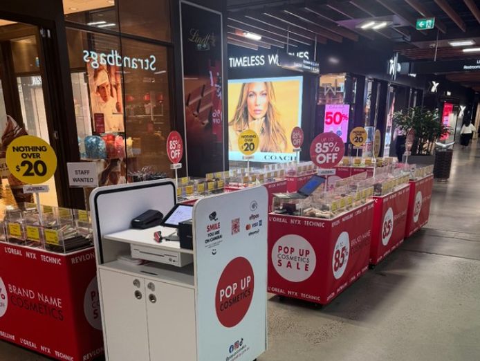 cosmetic-kiosks-high-margin-retail-choose-50-50-profit-share-or-purchase-unit-5