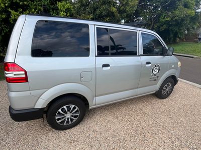 mobile-car-detailing-business-with-work-van-8