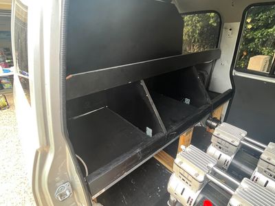 mobile-car-detailing-business-with-work-van-7