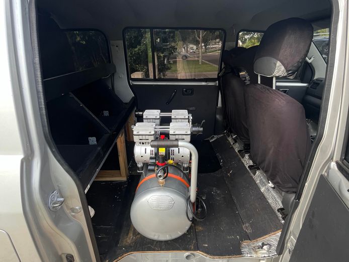 mobile-car-detailing-business-with-work-van-6