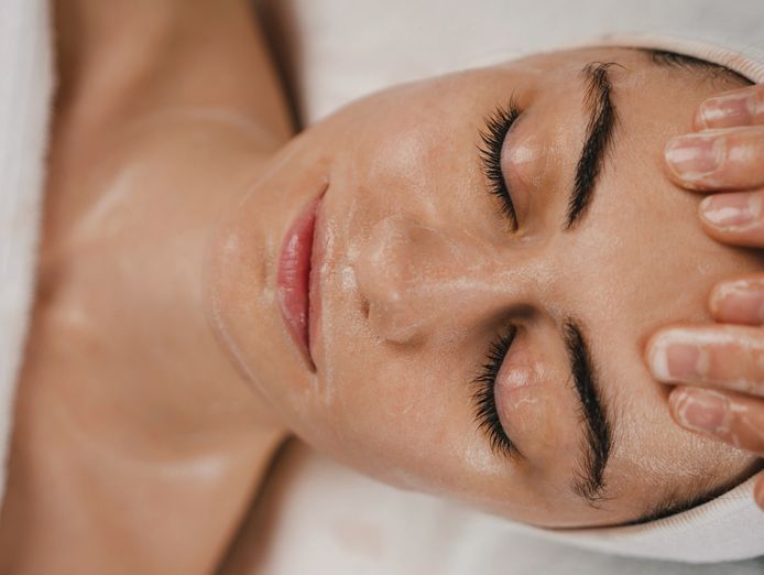 turn-key-long-standing-beauty-salon-loyal-client-base-passive-income-potential-0