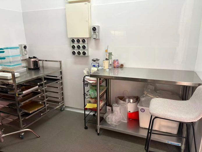 pastry-shop-for-sell-2