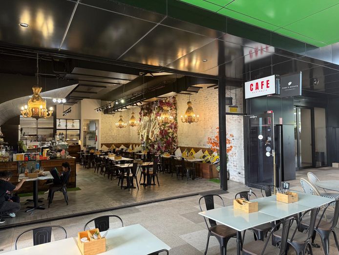 established-restaurant-fully-fitted-3