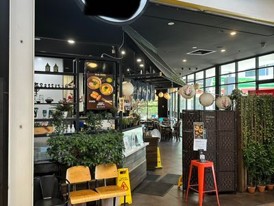 urgent-sale-japanese-restaurant-with-40-seats-in-busy-area-1