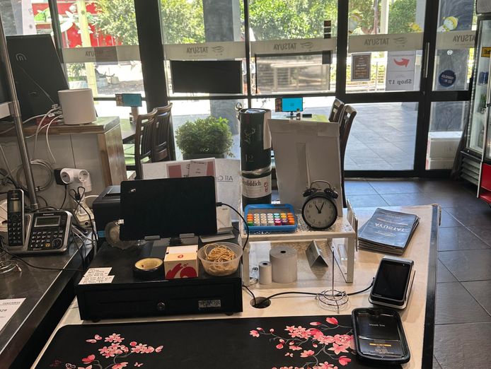 urgent-sale-japanese-restaurant-with-40-seats-in-busy-area-5