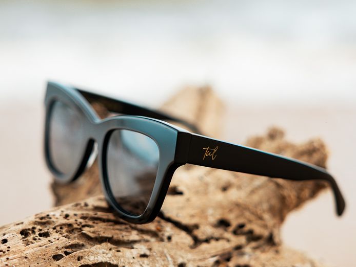 selling-australian-start-up-sustainable-sunglasses-brand-0