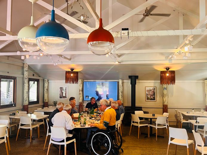 unique-eco-cottages-cafe-in-wellington-national-park-7