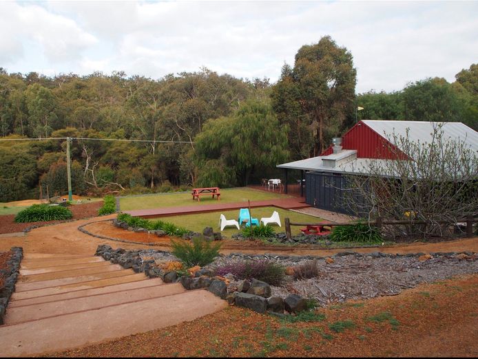unique-eco-cottages-cafe-in-wellington-national-park-0