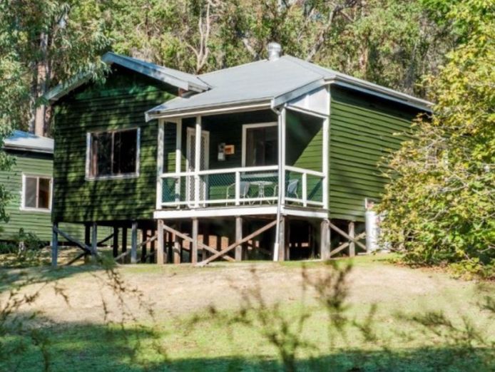 unique-eco-cottages-cafe-in-wellington-national-park-1