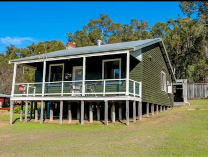 unique-eco-cottages-cafe-in-wellington-national-park-4