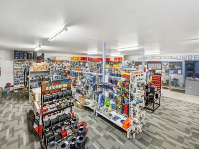 established-outboard-houseboat-service-centre-lake-eildon-2