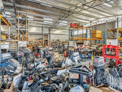 established-outboard-houseboat-service-centre-lake-eildon-4