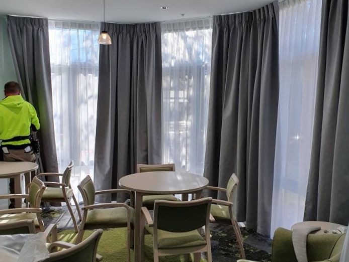 window-furnishings-est-1963-custom-made-curtains-blinds-7