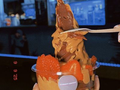 premium-acai-brand-fully-fitted-food-trailer-500k-revenue-in-under-12-months-1