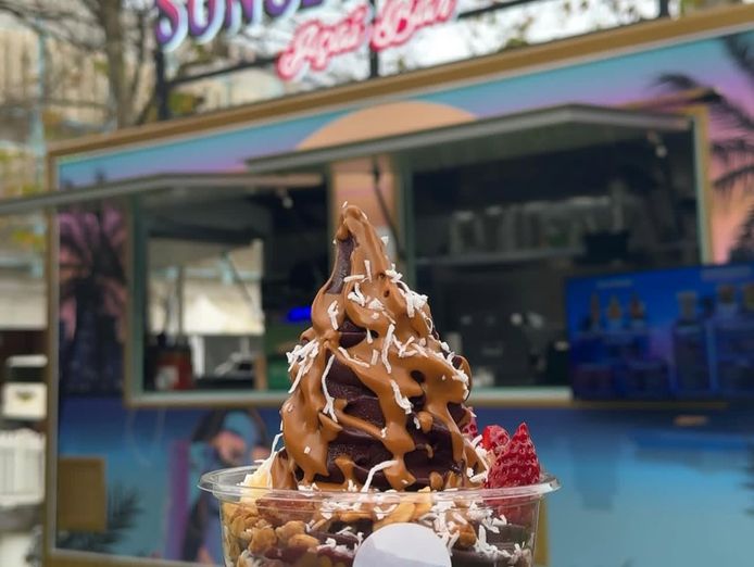 premium-acai-brand-fully-fitted-food-trailer-500k-revenue-in-under-12-months-0