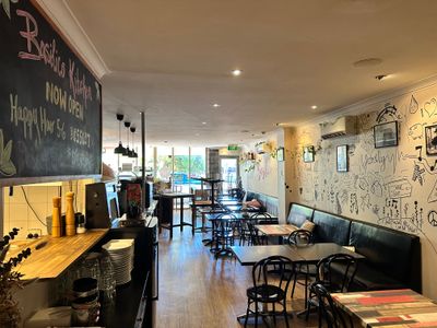 authentic-neapolitan-pizzeria-in-the-heart-of-midland-4