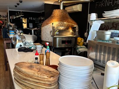 authentic-neapolitan-pizzeria-in-the-heart-of-midland-9