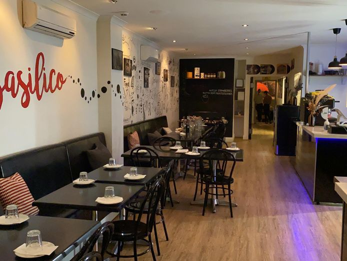 authentic-neapolitan-pizzeria-in-the-heart-of-midland-2