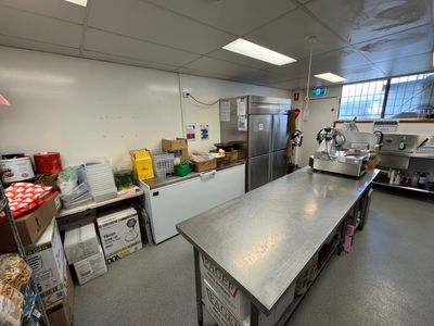 italian-cafe-deli-4