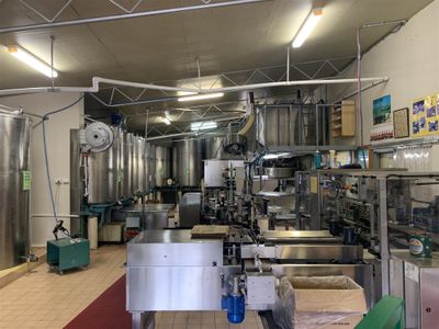 iconic-3rd-generation-tasmanian-honey-producer-4