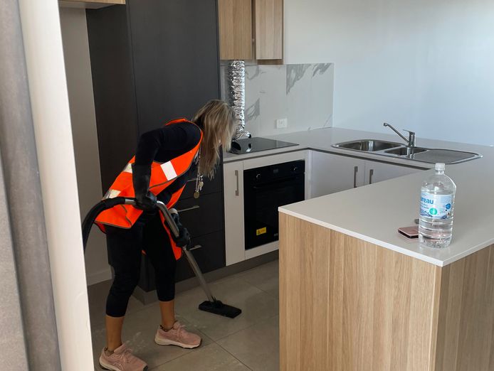 profitable-service-business-with-sops-brand-assets-active-contracts-1