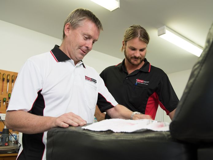 join-australias-largest-mobile-service-repair-network-earn-up-to-200-000-year-3