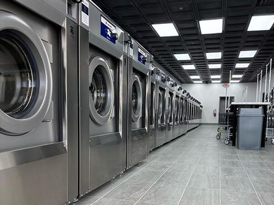 profitable-coin-laundry-long-lease-to-2035-10-washers-14-dryer-2