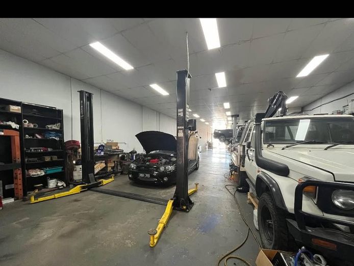 turn-key-light-vehicle-automotive-business-for-sale-3