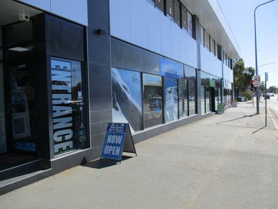 ski-snowboard-retail-rental-shop-0