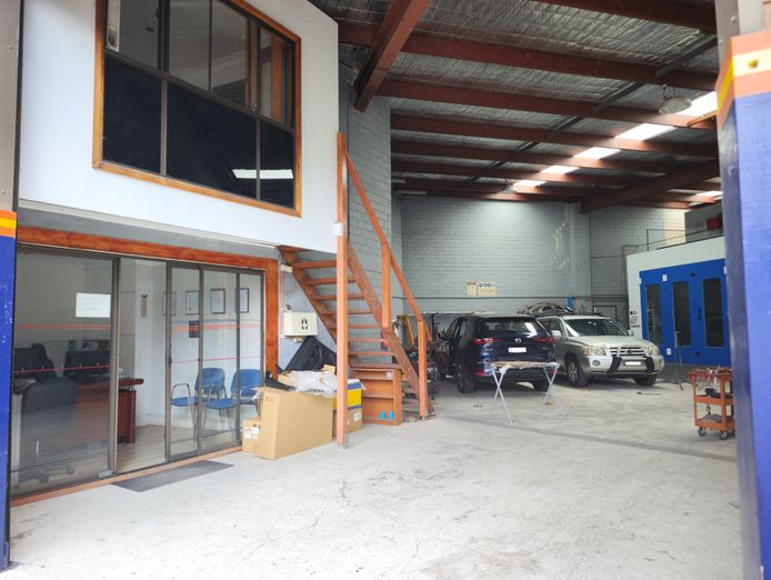 panel-beating-spray-painting-business-for-sale-0