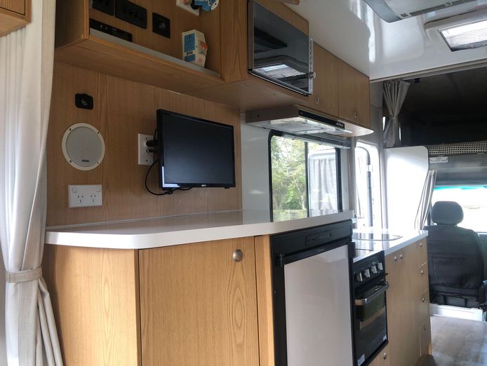 thriving-motorhome-rental-business-turnkey-profitable-established-5