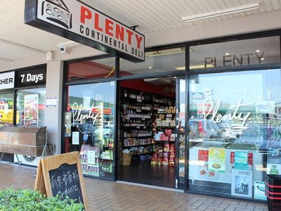 eight-mile-plains-deli-14-year-legacy-retirement-sale-2