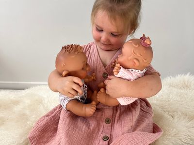 dolls-accessories-premium-brand-exclusive-distribution-rights-in-aus-nz-2
