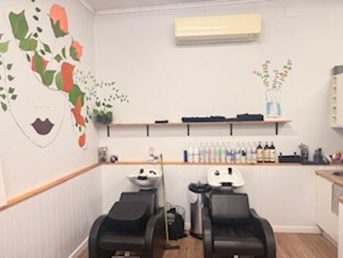 hairdressers-the-hair-room-4