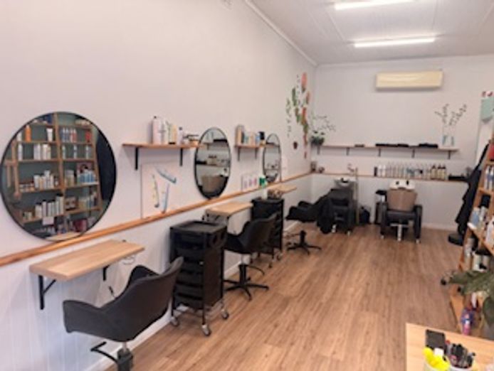 hairdressers-the-hair-room-2