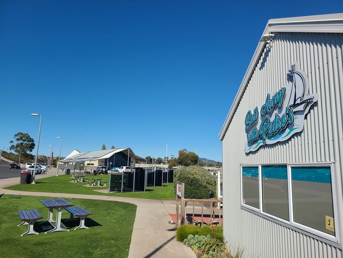 premium-waterfront-fish-chip-shop-for-sale-ulverstone-tasmania-1