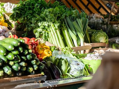 fresh-local-produce-speciality-foods-fruit-amp-veg-boxes-1