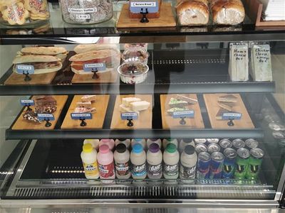 award-winning-take-away-fish-amp-chip-shop-high-traffic-spot-8