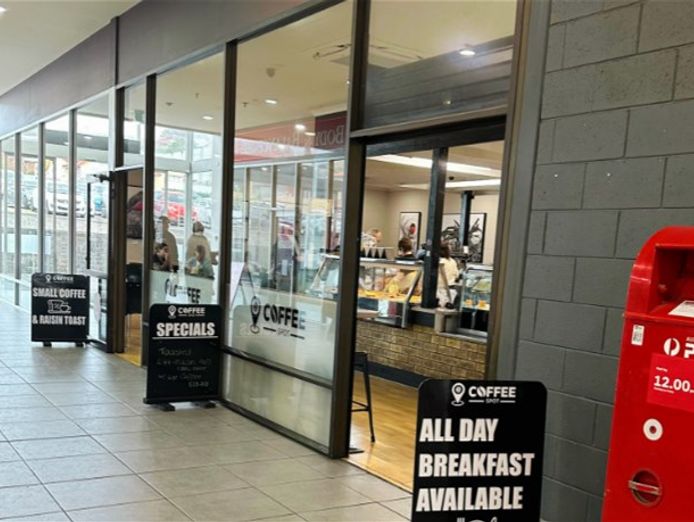renowned-cafe-in-woolworths-complex-long-secure-lease-4
