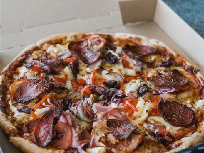 established-gourmet-pizza-brand-2-stores-loyal-customers-3