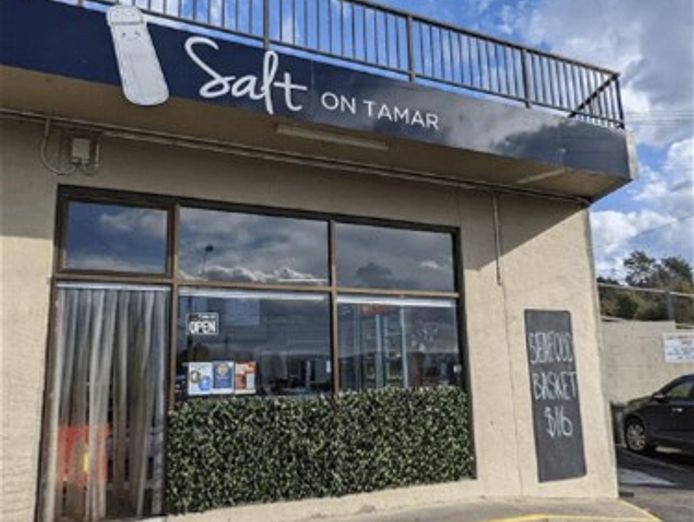 high-volume-takeaway-low-rent-amp-overheads-best-location-0