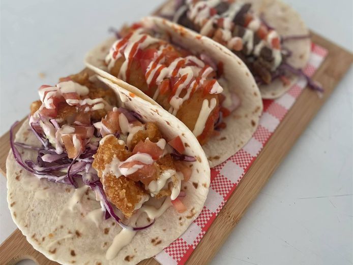 award-winning-take-away-fish-amp-chip-shop-high-traffic-spot-4