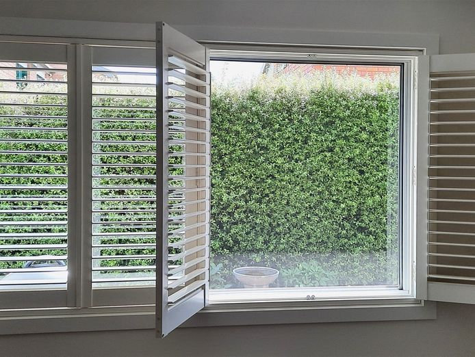 established-curtains-amp-blinds-business-2