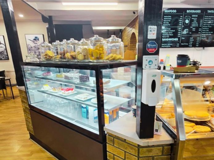 renowned-cafe-in-woolworths-complex-long-secure-lease-6