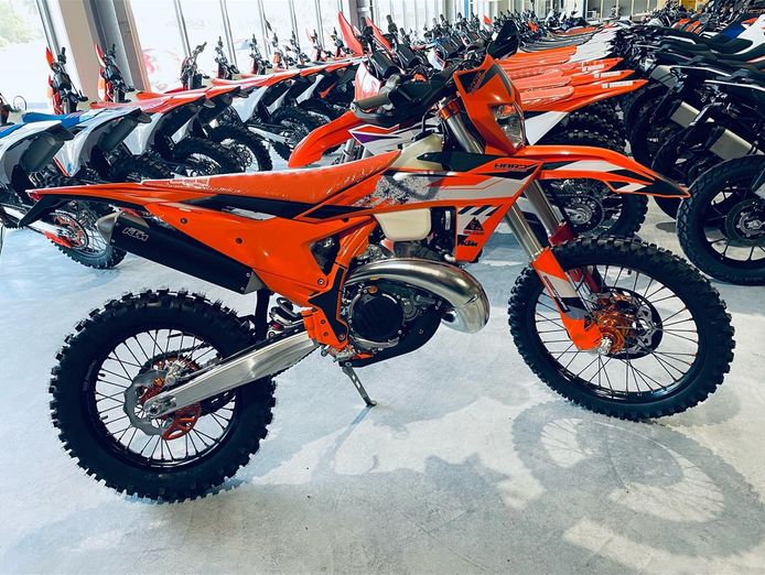 premier-motorcycle-dealership-several-brands-2