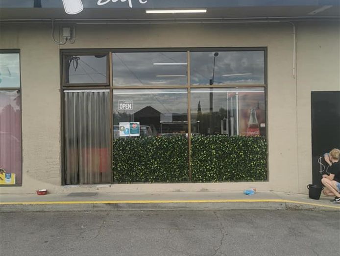 high-volume-takeaway-low-rent-amp-overheads-best-location-6